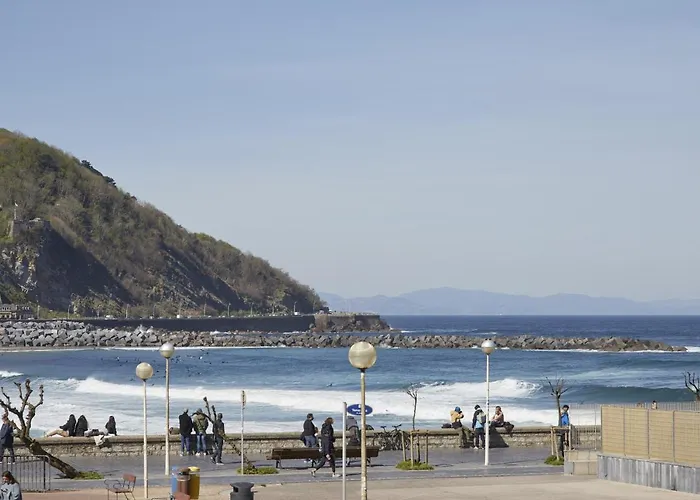 Always Easy I Sagues * San Sebastian