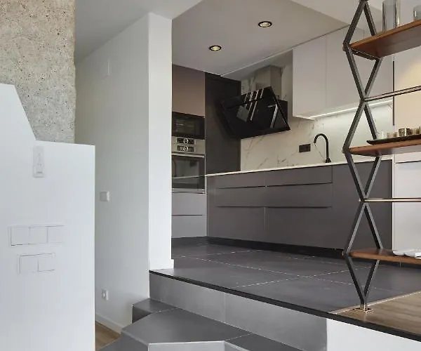 Always Easy I Sagues * San Sebastian