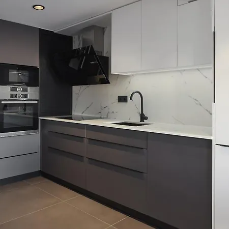 Always Easy I Sagues * Сан-Себастьян